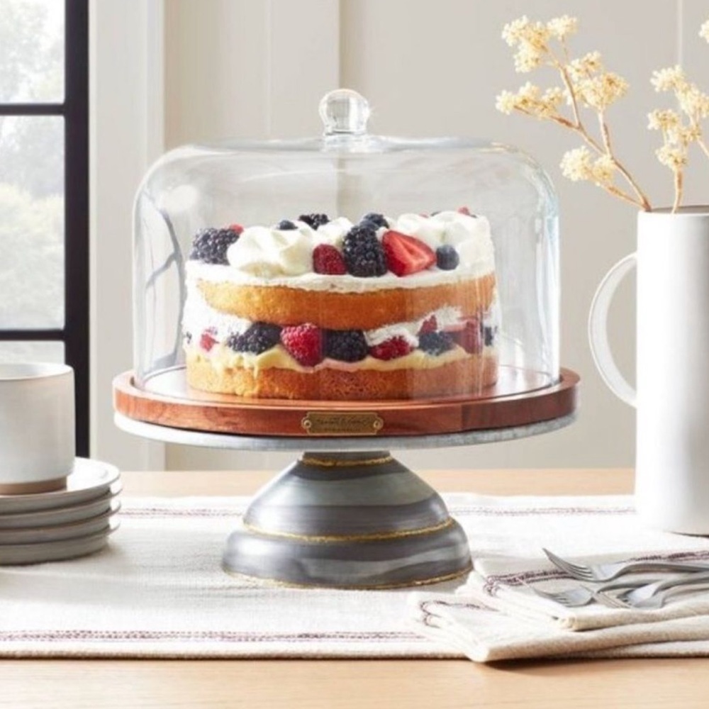 Hearth and Hand cake stand! Make an offer!